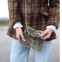 Sheepskin Crossbody Bag Ottoman - Boo - Model