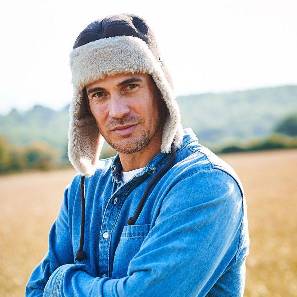 Garth Sheepskin Hat in Kimbo Brown with White wool