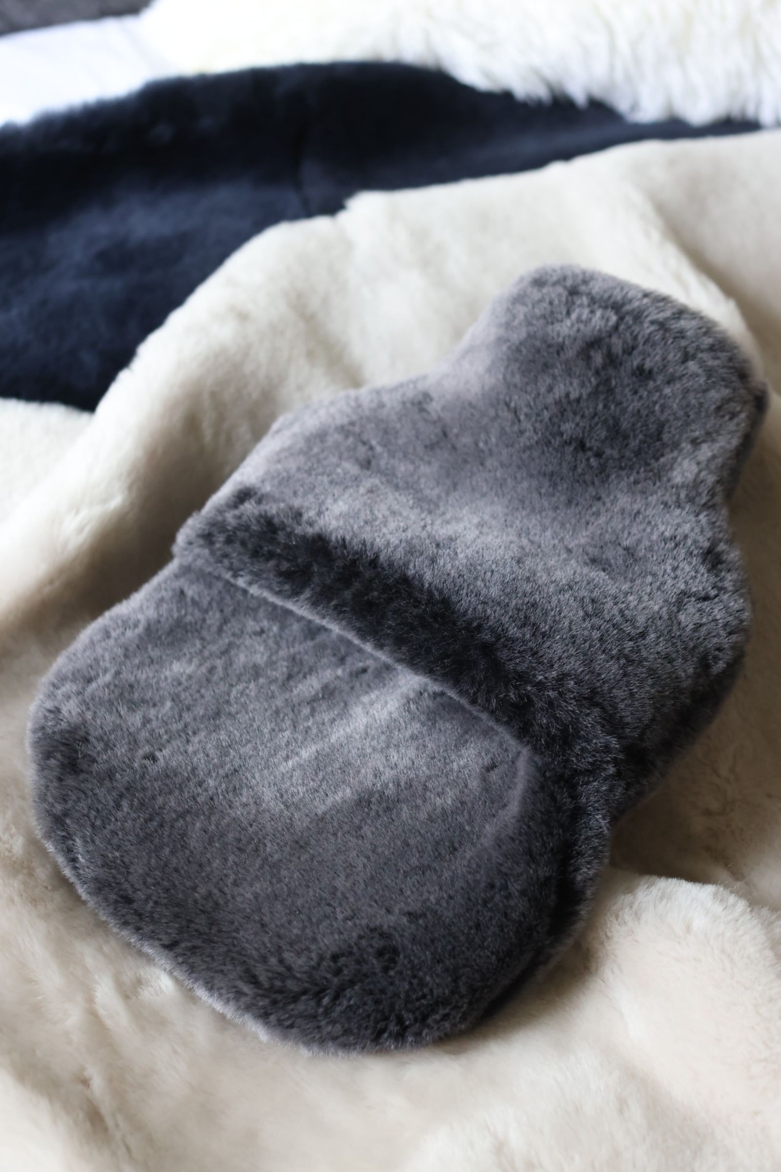 Sheepskin hot water bottle cover graphito Grey 2L (2)