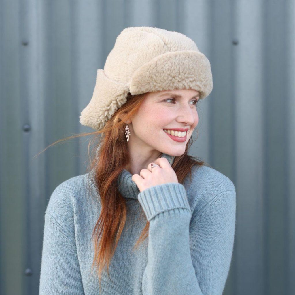 sheepskin trapper hat suki in gonfio tan