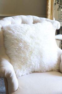 Sheepskin Cushion Yetti Ivory Closeup
