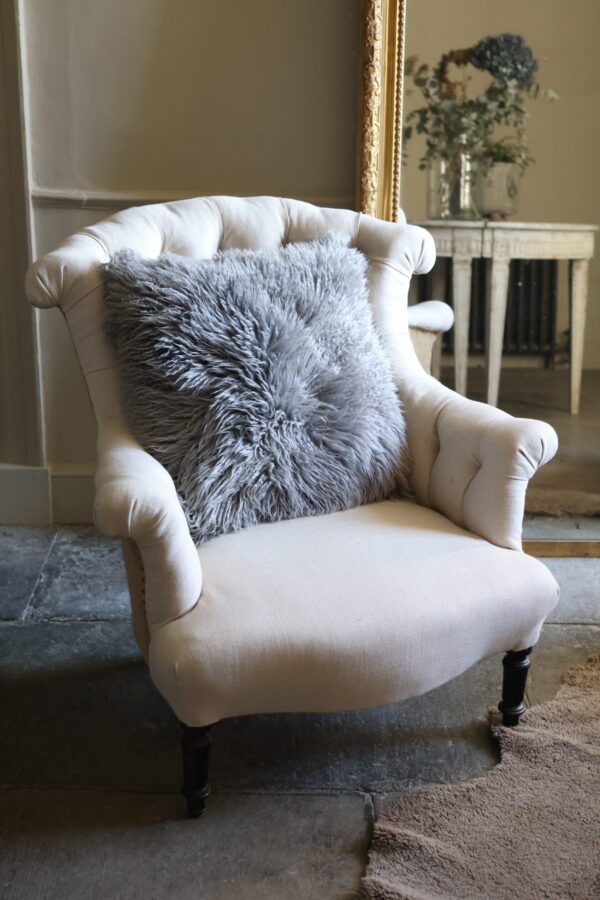 Sheepskin Cushion Yetti Pewter - Standard - Location