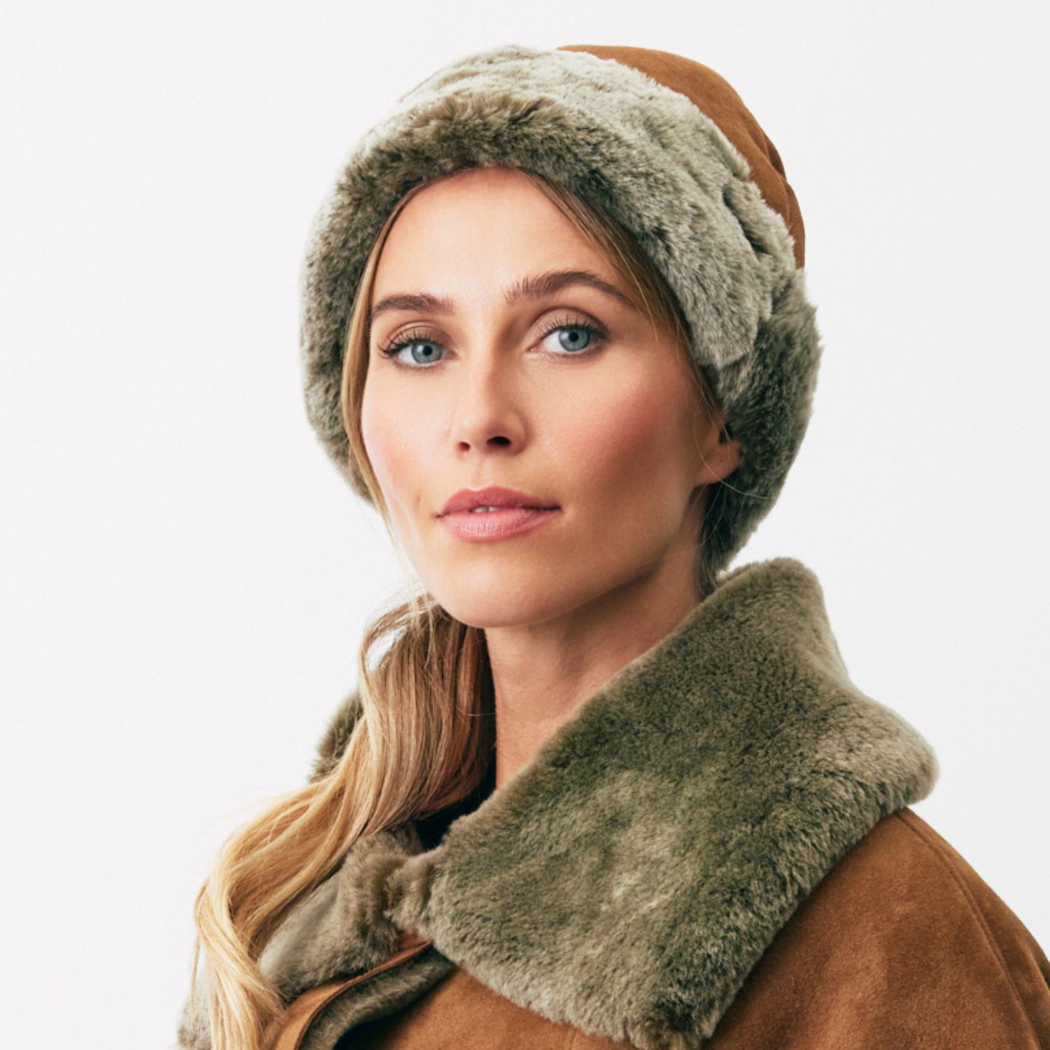 Sheepskin Deane Ottoman Model Sheepskin Deane Ottoman