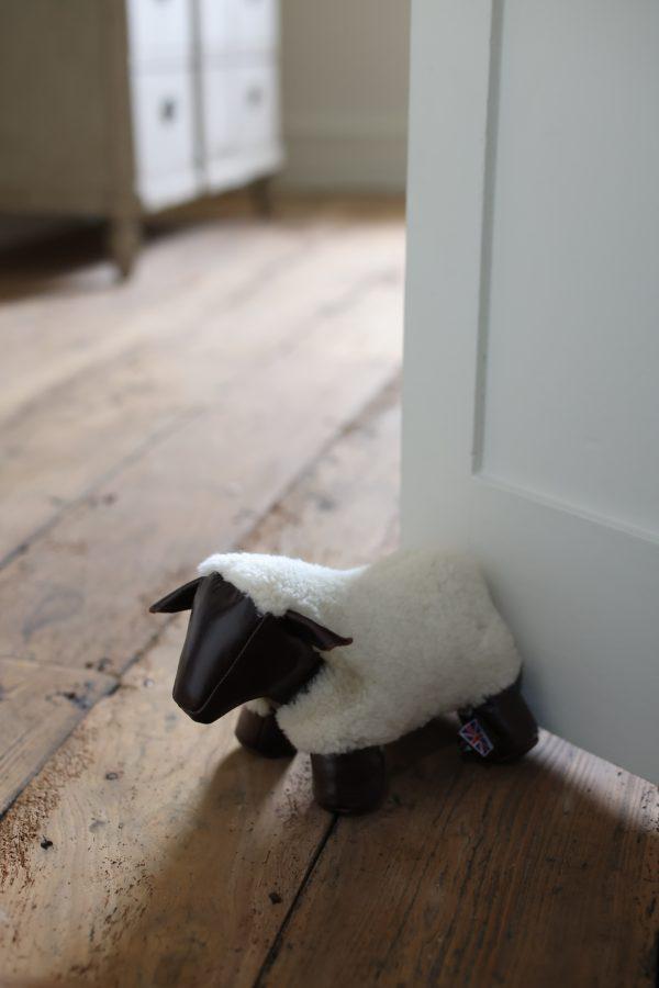 Sheepskin Doorstop Natural Bitter - Sheep - Location