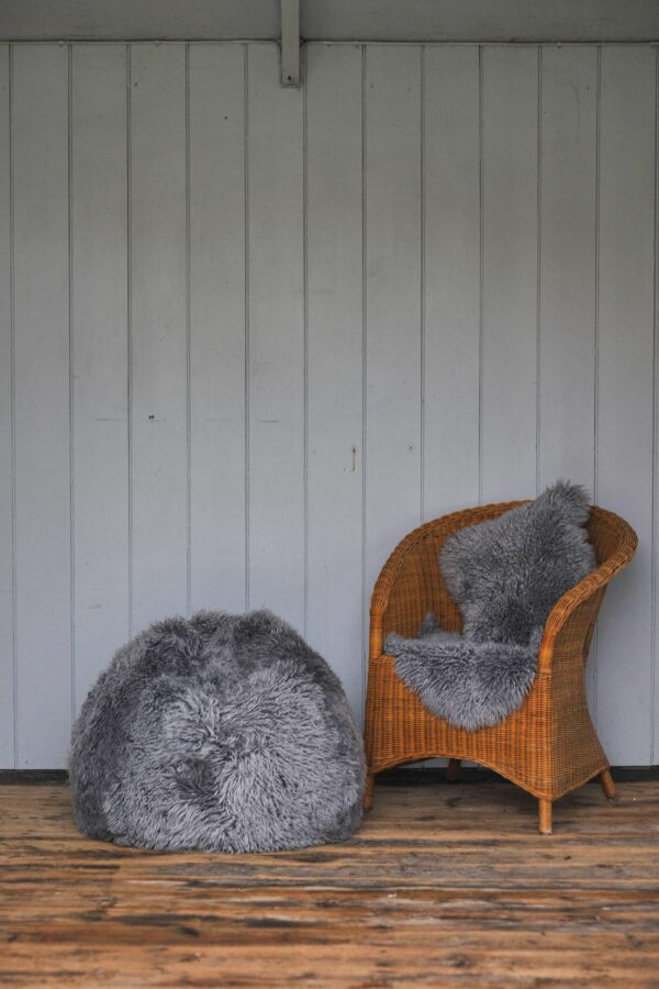 Sheepskin Beanbag Yetti Pewter - Small - Location