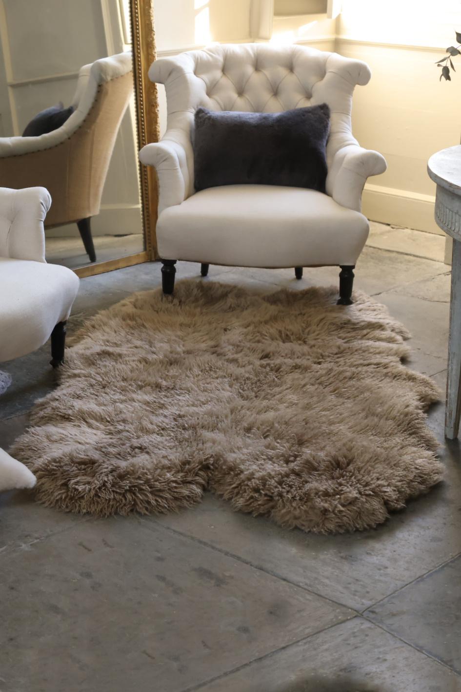 Sheepskin Rug Yetti Hamstone - Quad - Location