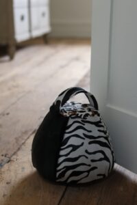 Cowhide Doorstop Multi Blacks XL Chairman