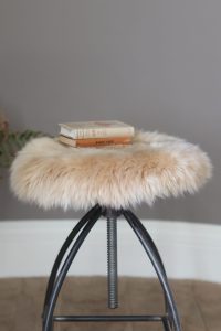 Sheepskin Luxe Caramel Seatpad - Circular - Closeup