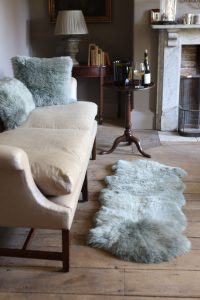 Sheepskin Luxe Lichen Rug - Double - Lifestyle