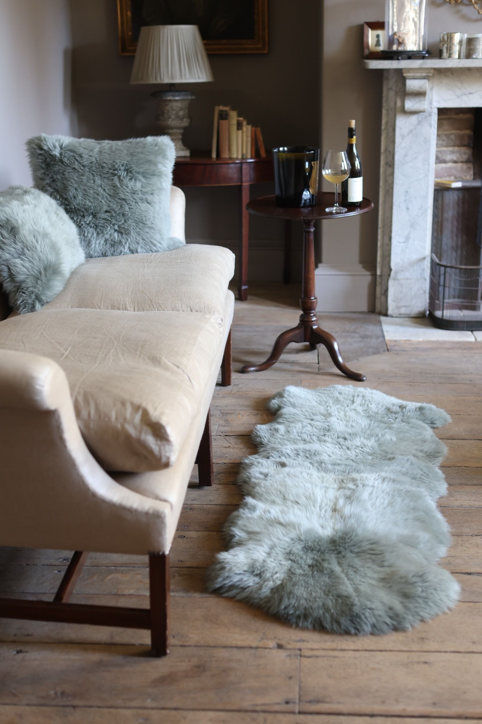 Sheepskin Luxe Lichen Rug - Double - Lifestyle