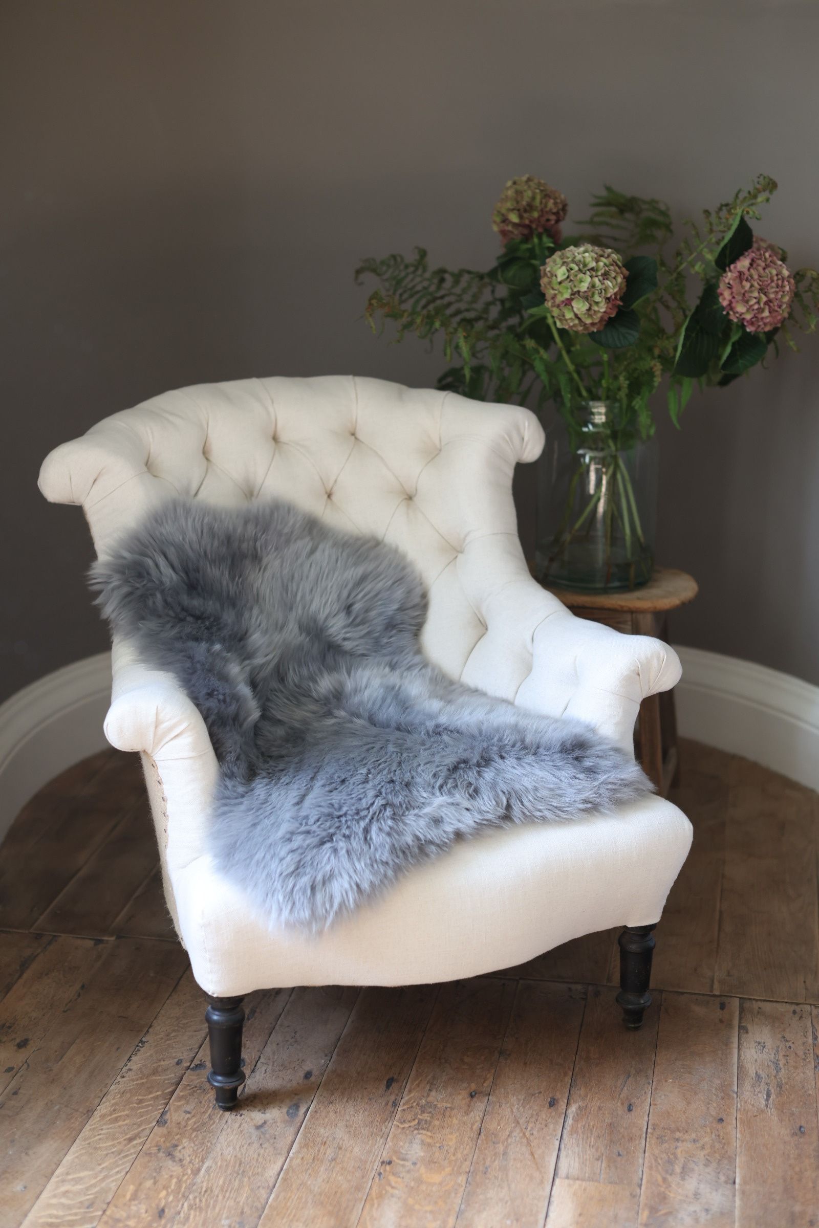 Sheepskin Rug UK Luxe Earl Grey - Single - Lifestyle