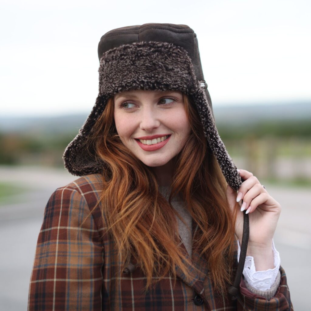 Sheepskin trapper hat Gennie in hurricane brown