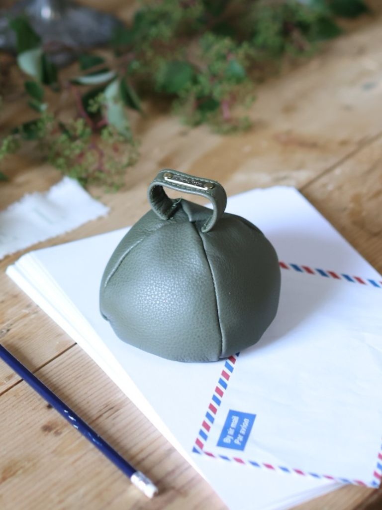 Leather paperweight Olive