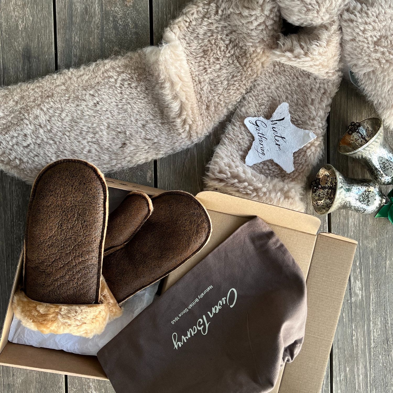 Sheepskin Mittens M01 honeypot