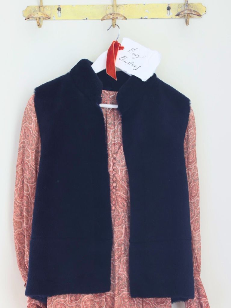 Sheepskin Gilet reversible Talia Curly Navy