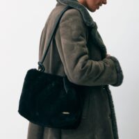 Sheepskin Shoulder Bag Black Hooper (3) heepskin Shoulder Bag Black Hooper (1)