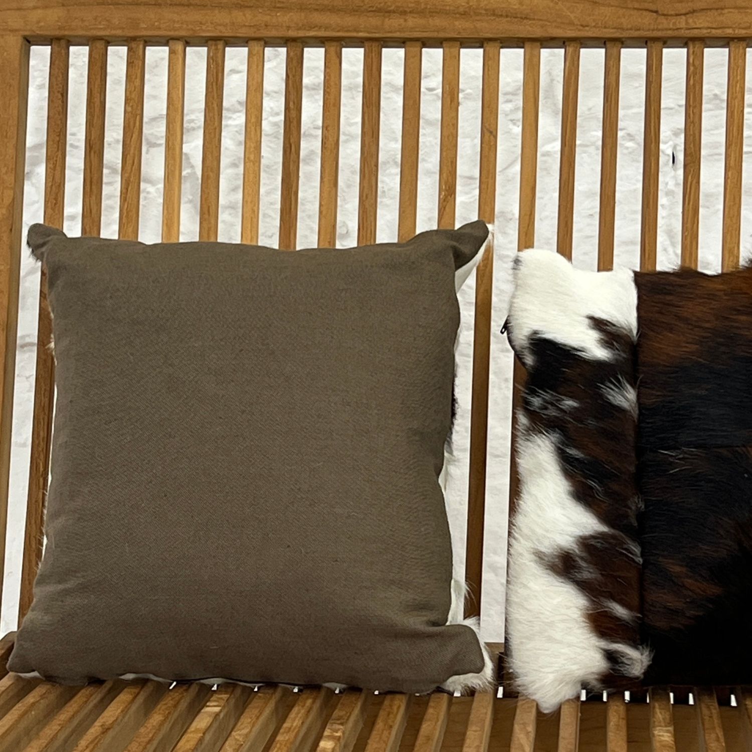 Cowhide cushion tricolour