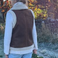Sheepskin Gilet Walnut distressed Ivy (5)
