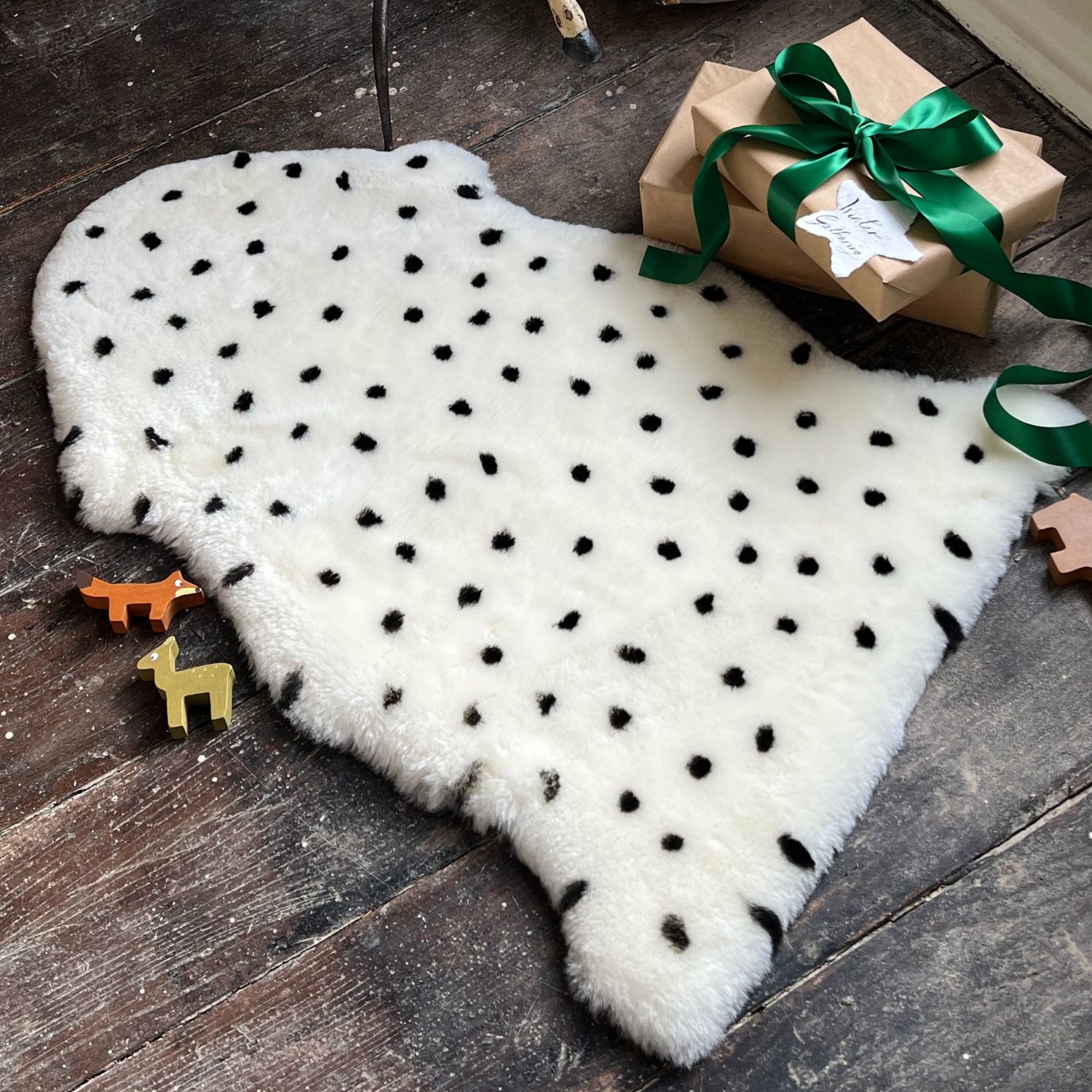 Sheepskin Nursing Play Rug Polka Dot