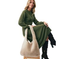 Sheepskin Shoulder Bag Oatmeal Icelandic Lyra (3) Sheepskin Shoulder Bag Oatmeal Icelandic Lyra