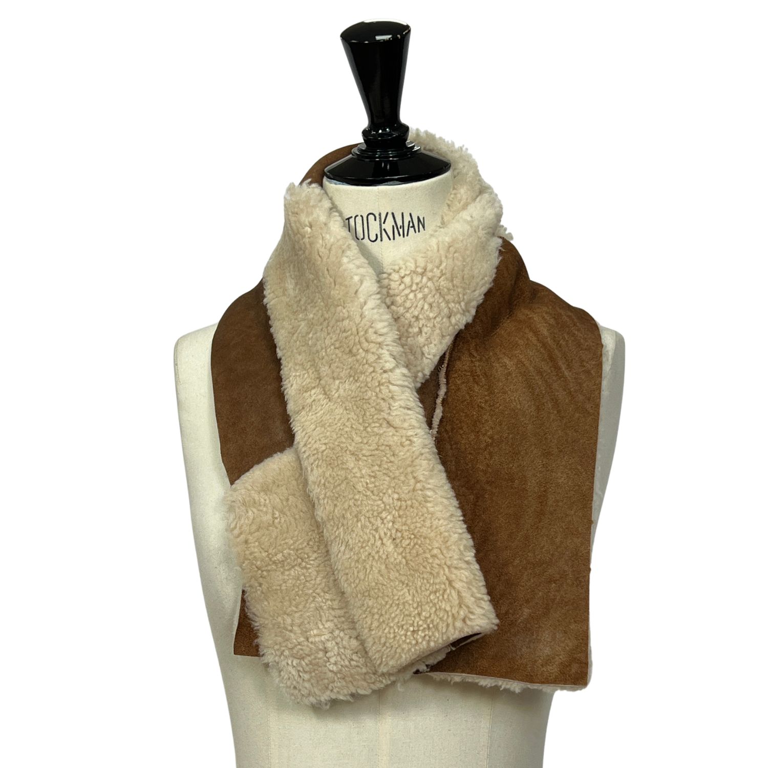 TUCKER GONFIO SH005 (1) TUCKER GONFIO SH005 (3)