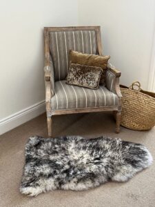 Single Sheepskin rug Ivory with Black Tip by Owen Barry