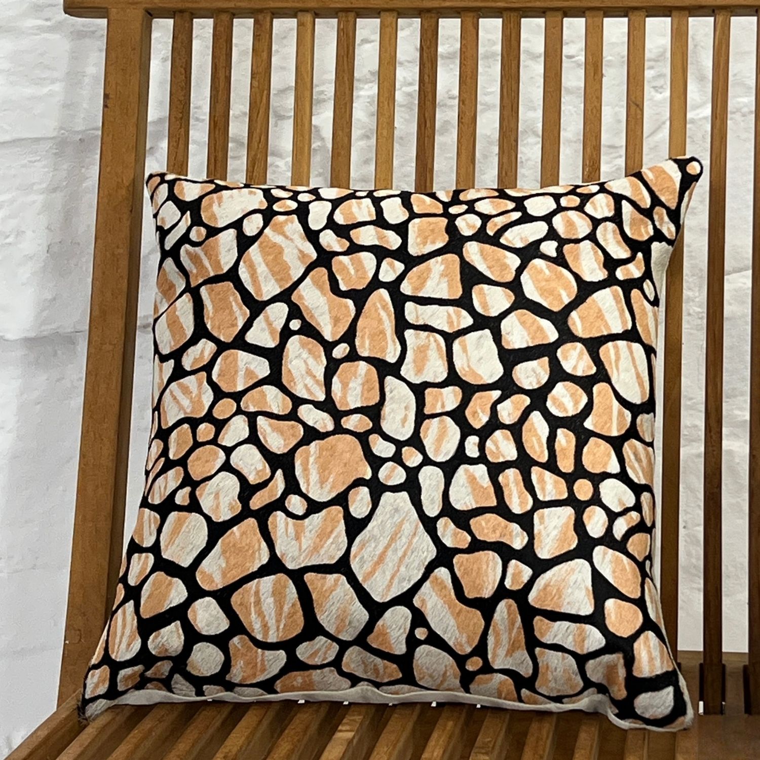 COWHIDE CUSHION TUTTI 40X40 (4) COWHIDE CUSHION TUTTI 40x40cm