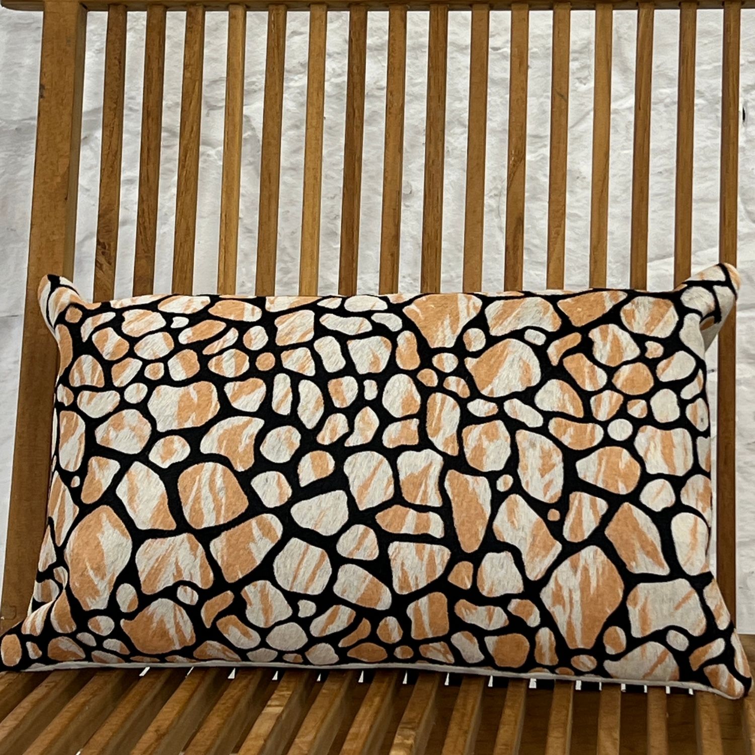 COWHIDE CUSHION TUTTI 50X30 COWHIDE CUSHION TUTTI lumbar 50x30cm