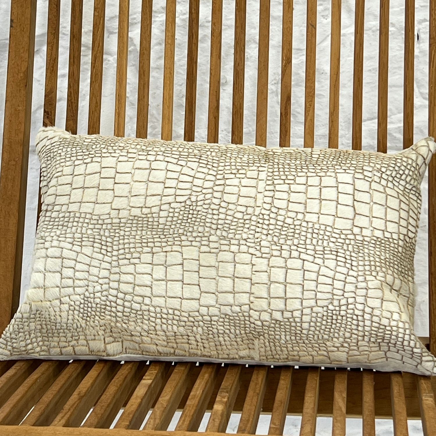 COWHIDE CUSHON ARIEL 50X30 (2) Cowhide Ariel Lumbar pillow 50x30cm