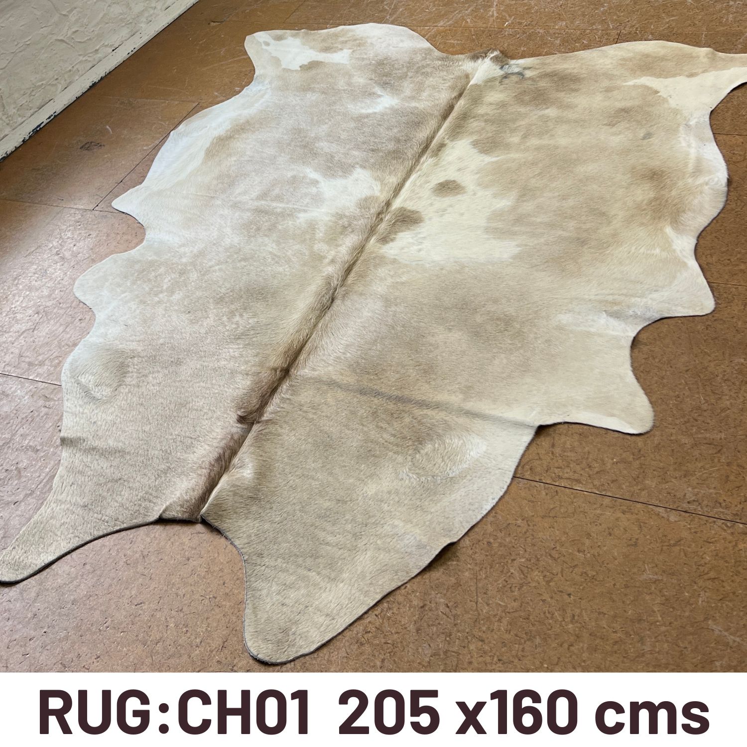 COWHIDE RUG CH01 205 X 160 CM (1) COWHIDE RUG CH01 205 X 160 CM (2)
