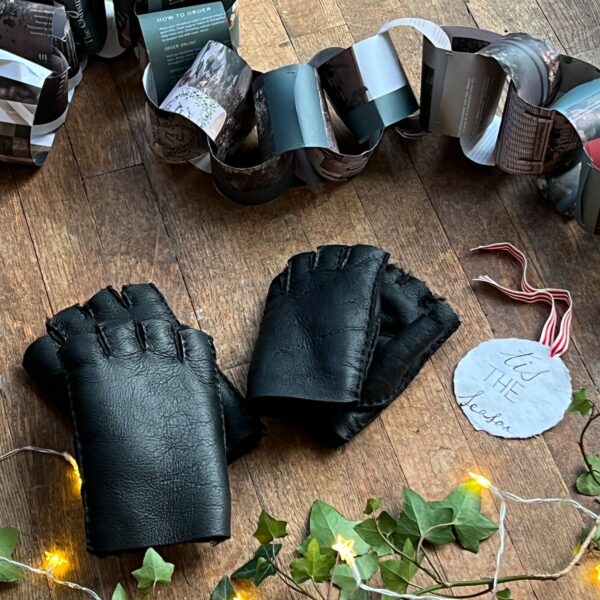 Sheepskin Gloves Fingerless Black Napalan Ladies and Mens