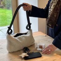 5 Devoran sheepskin zipper shoulder bag by Owen Barry in Canella white