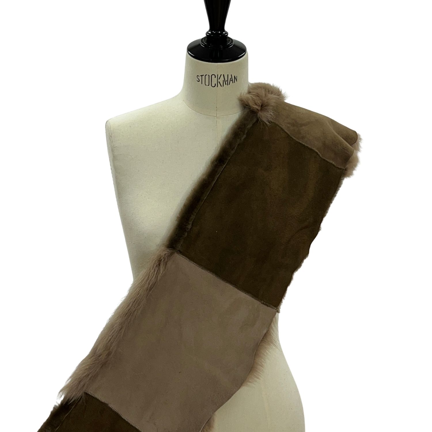 SH009 TRINITY PALE OAKAPPLE 113 X 19 (1) TRINITY PALE OAKAPPLE